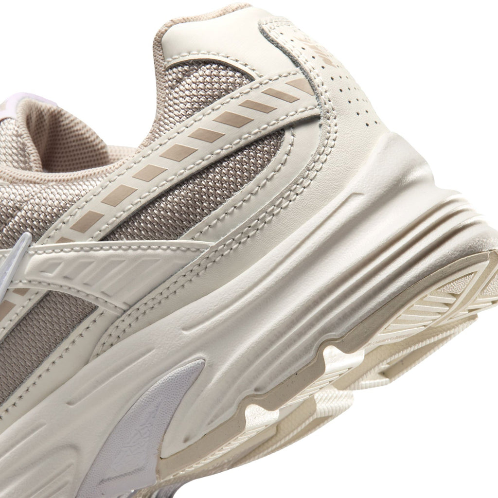 NIKE Classic Initiator - Womens