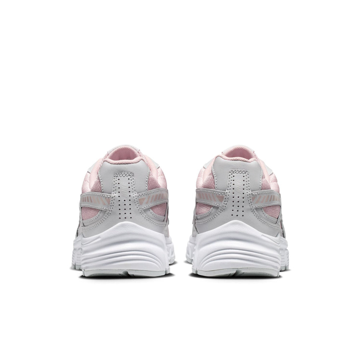 NIKE Authentic Initiator - Womens