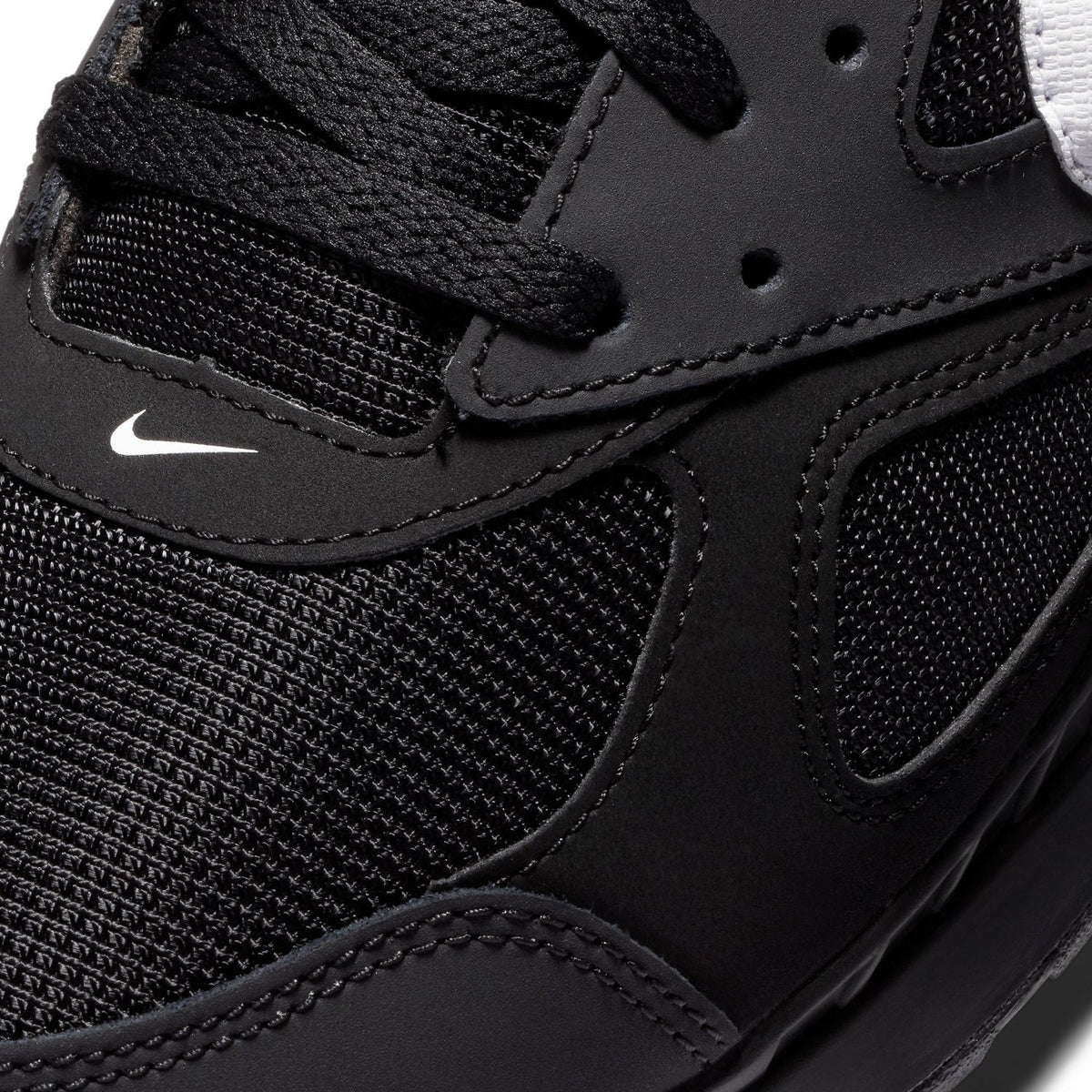 NIKE Authentic Air Max IVO - Mens