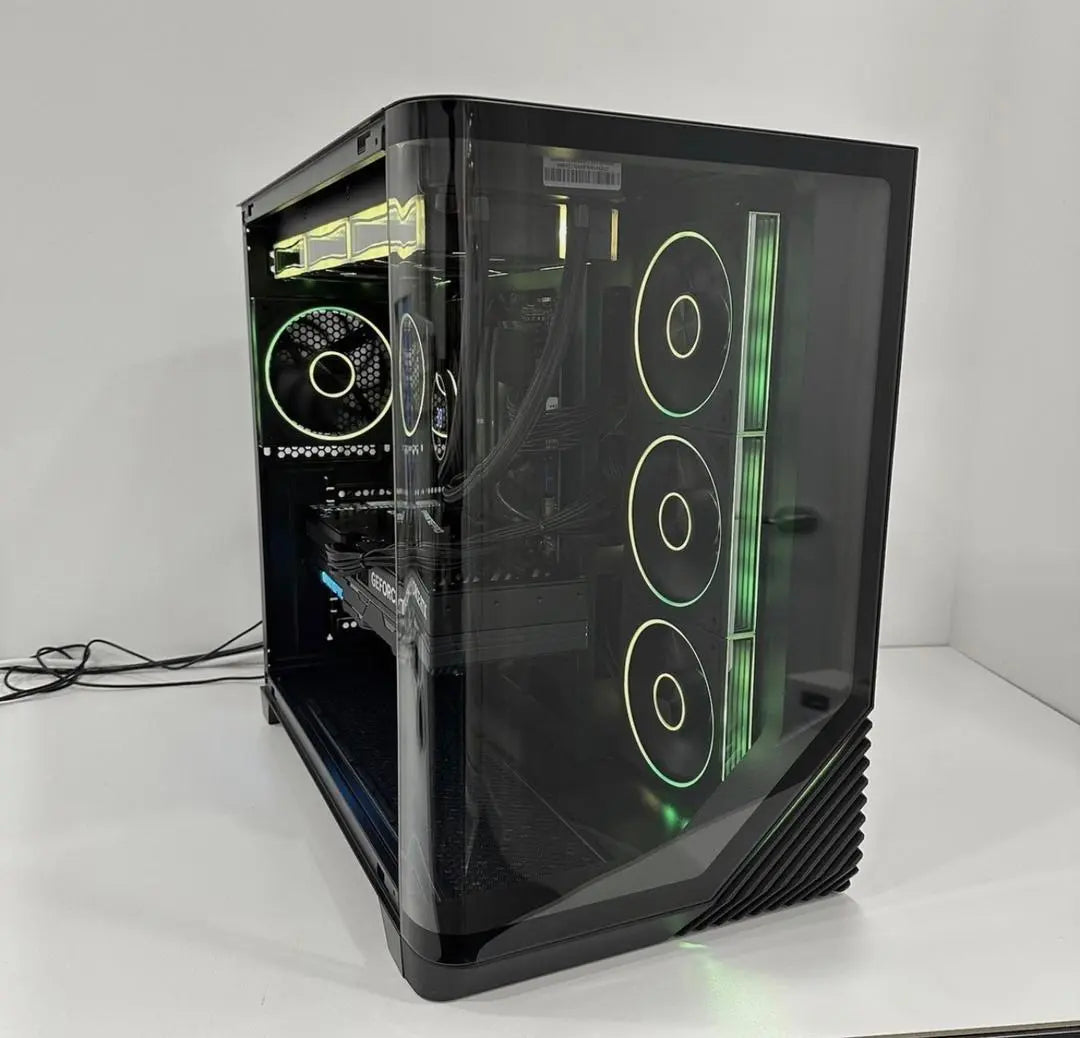 NEW AMD Ryzen 9 9950X3D GAMING PC / RTX 5090 / 6TB M.2 SSD / 128GB DDR5 RAM