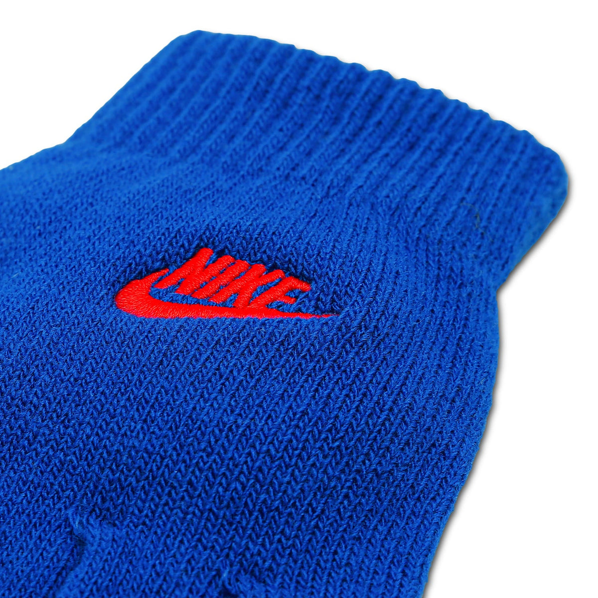 NIKE Classic Youth Multisport Peak Beanie & Glove Set
