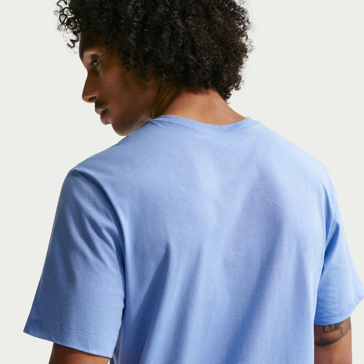 NIKE Club Tee - Mens