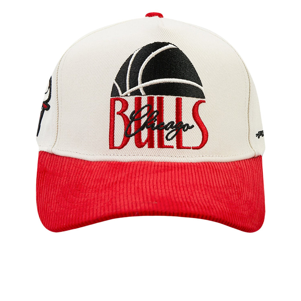 PRO STANDARD Classic Bulls Original Players Wool Blend Pro Pinch Strapback
