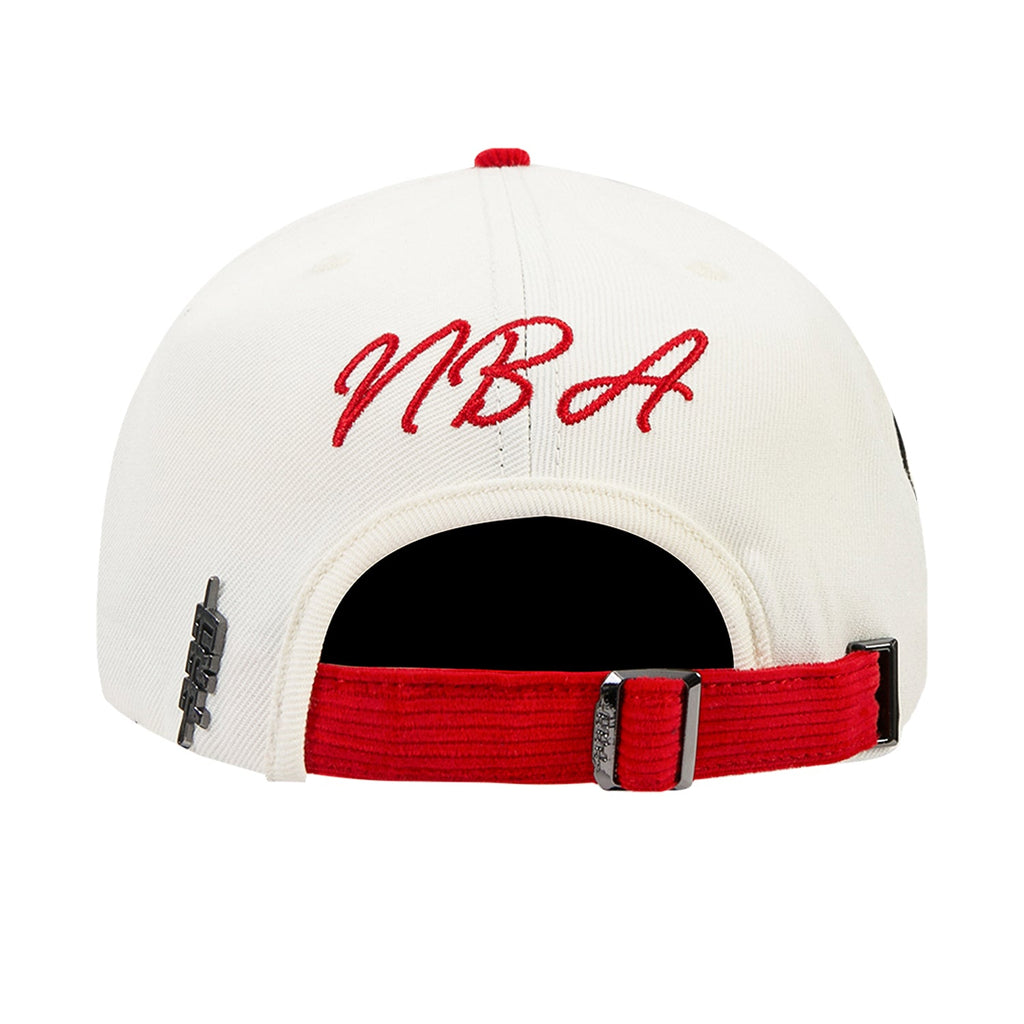 PRO STANDARD Classic Bulls Original Players Wool Blend Pro Pinch Strapback