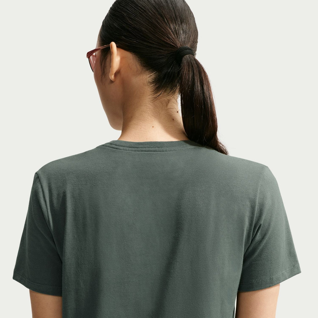 NIKE Club Tee - Womens