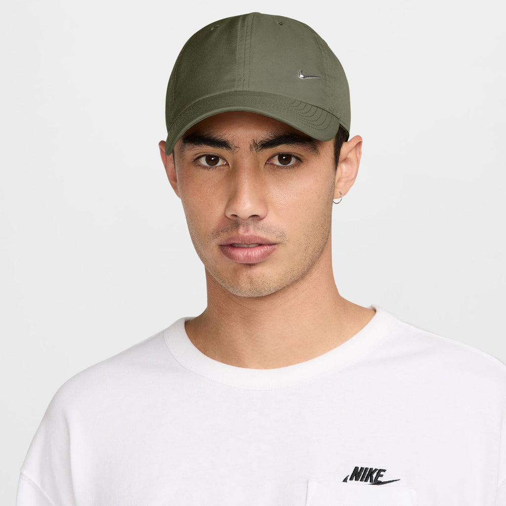 NIKE Nike Club Cap Metal Swoosh Strapback
