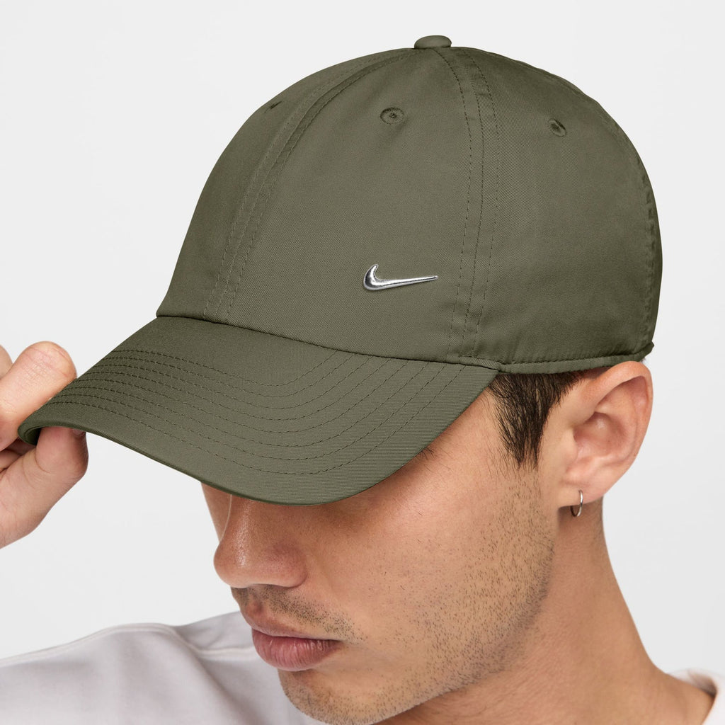 NIKE Nike Club Cap Metal Swoosh Strapback