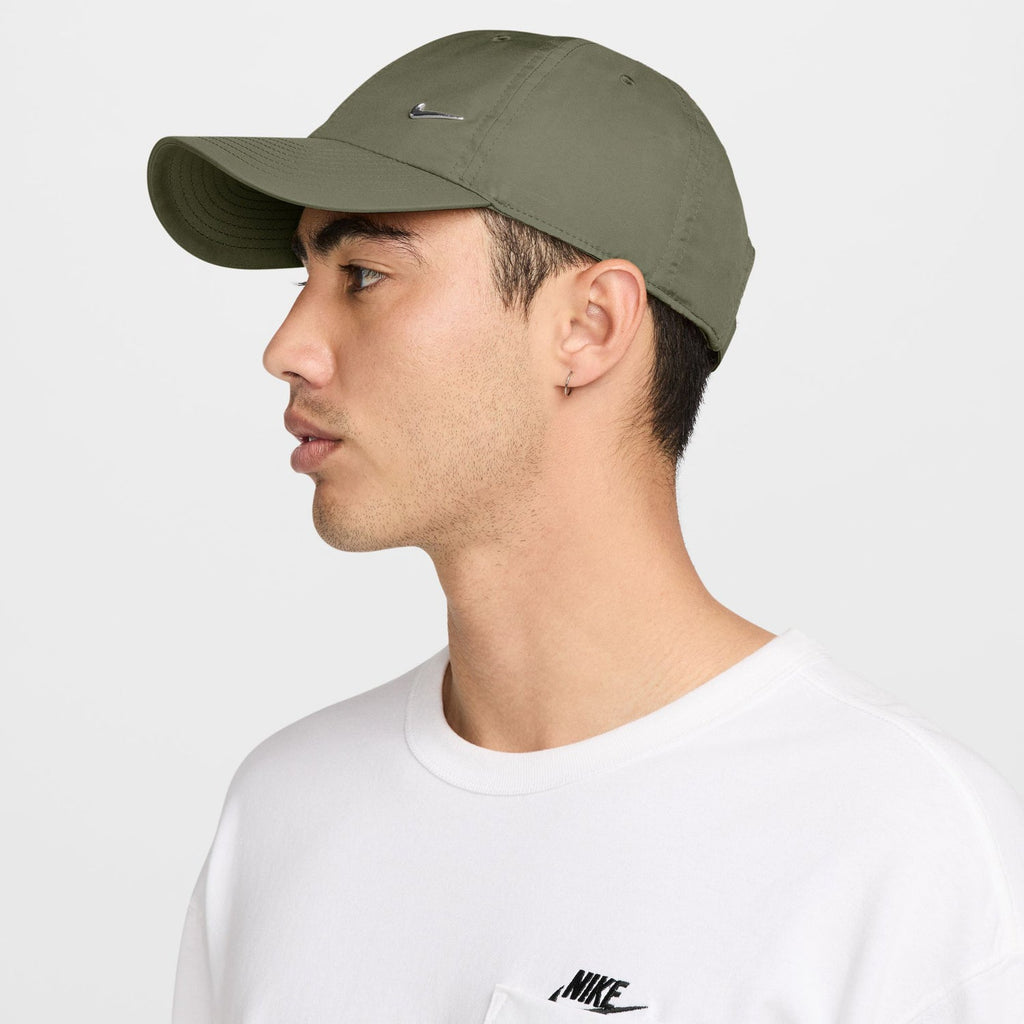 NIKE Nike Club Cap Metal Swoosh Strapback