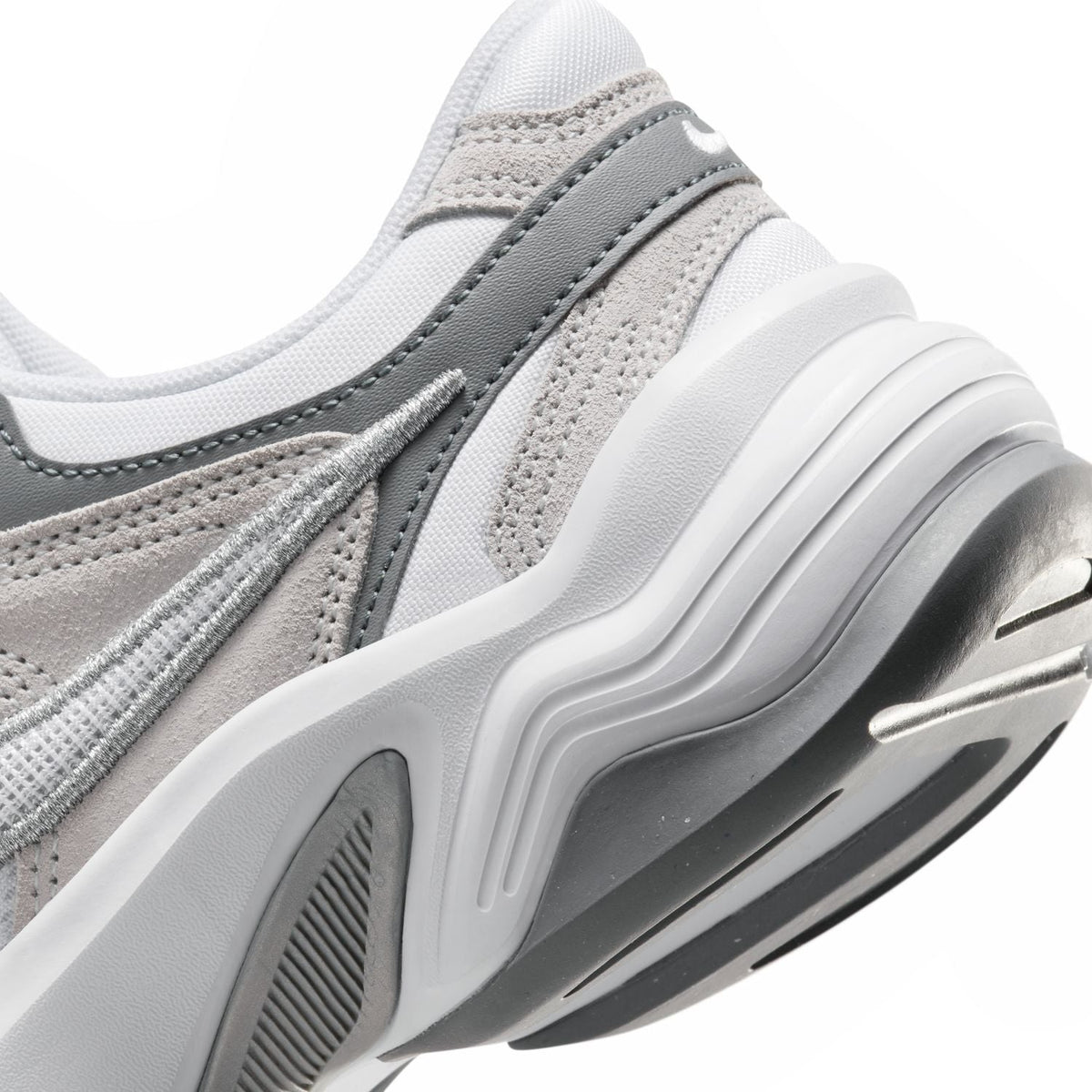NIKE AL8 - Womens