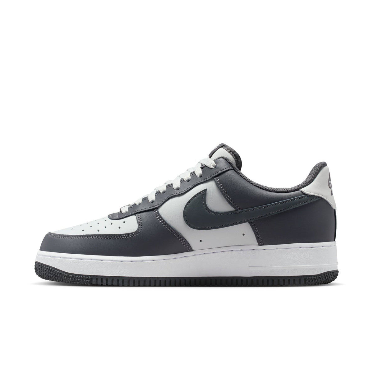 NIKE Air Force 1 Low 07 - Mens