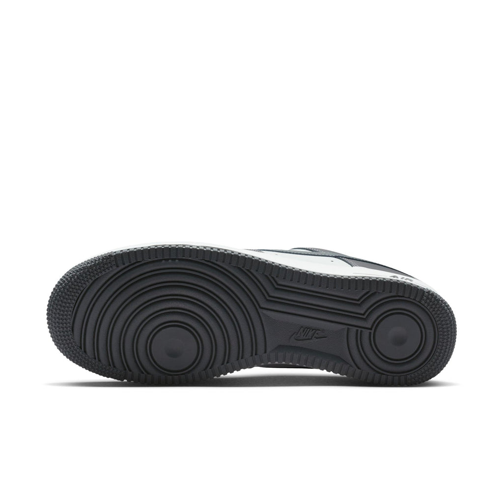 NIKE Air Force 1 Low 07 - Mens