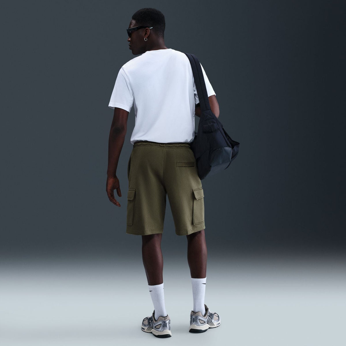 NIKE Club Cargo Short - Mens