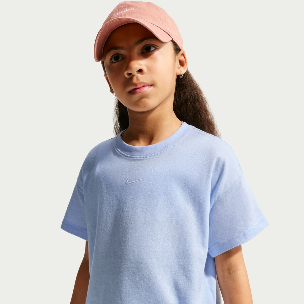 NIKE Essential Boxy Tee - Youth