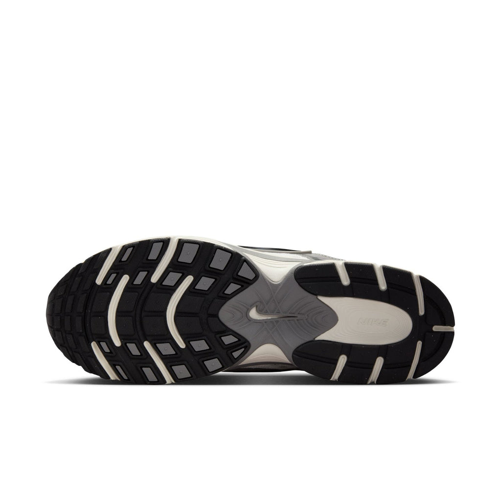 NIKE V5 RNR - Mens