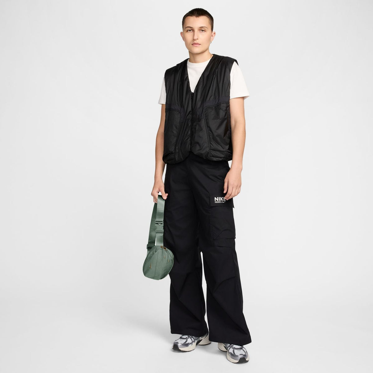 NIKE Aura Oval Crossbody - 2L