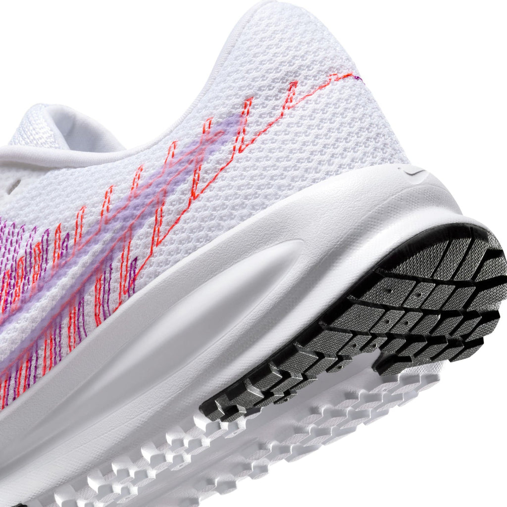 NIKE Premium Run Defy - Womens
