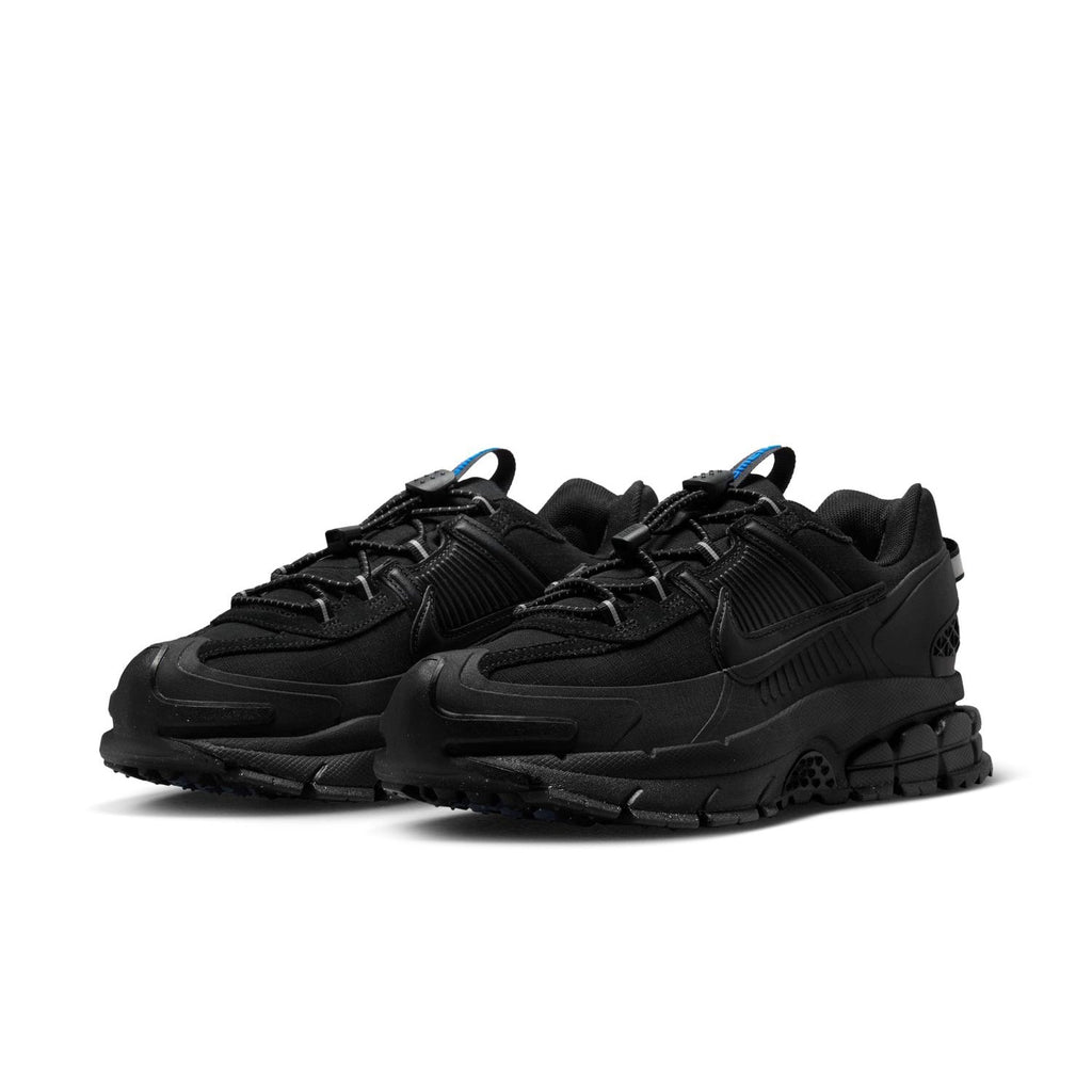 NIKE Zoom Vomero Roam - Womens