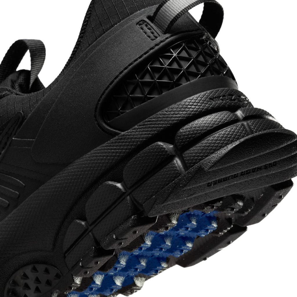 NIKE Zoom Vomero Roam - Womens