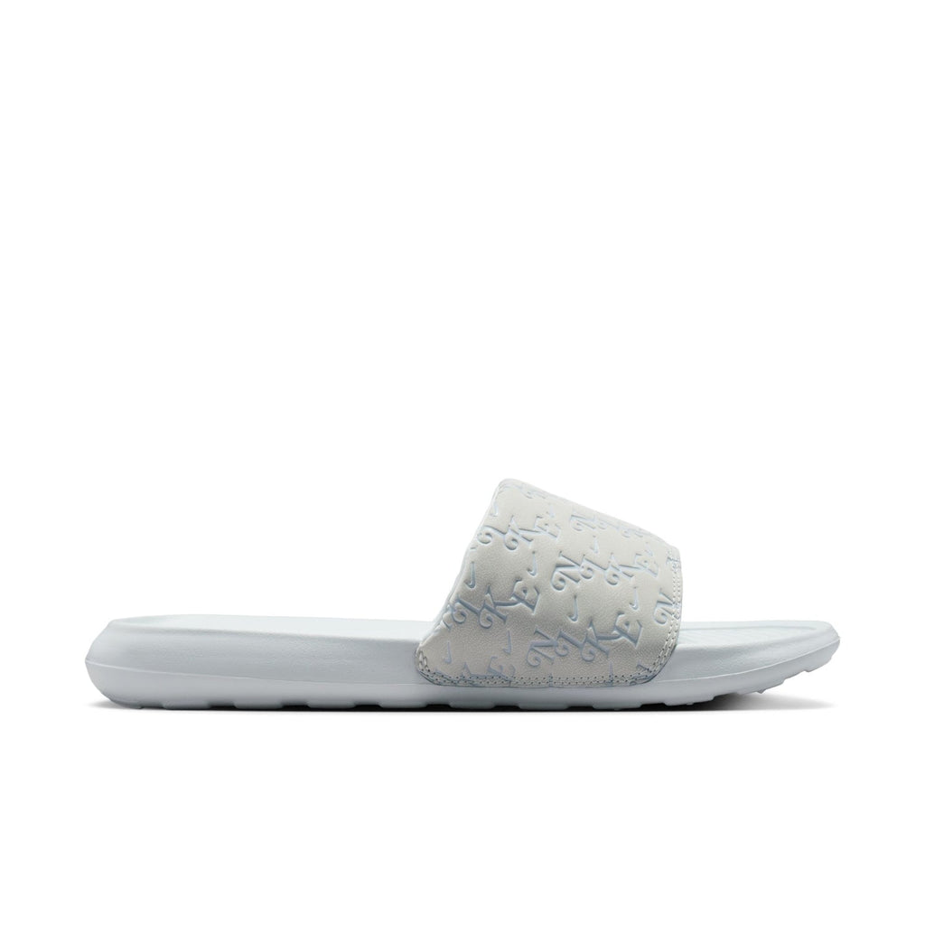 NIKE Victori One - Womens