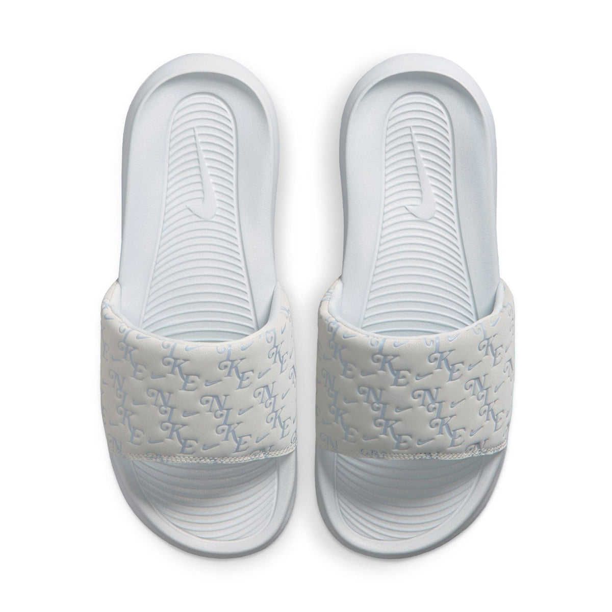 NIKE Victori One - Womens