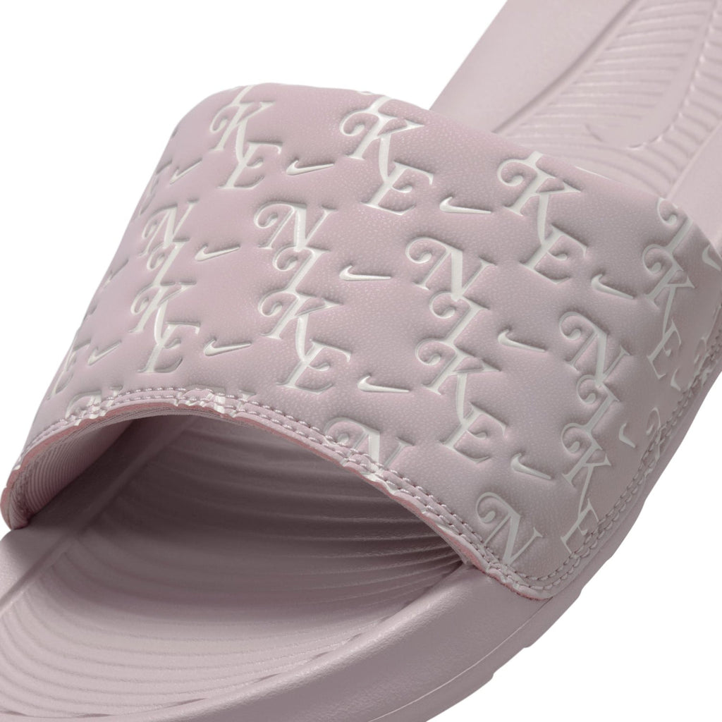 NIKE Classic Victori One - Womens