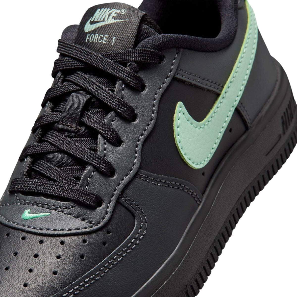 NIKE Air Force 1 - Kids