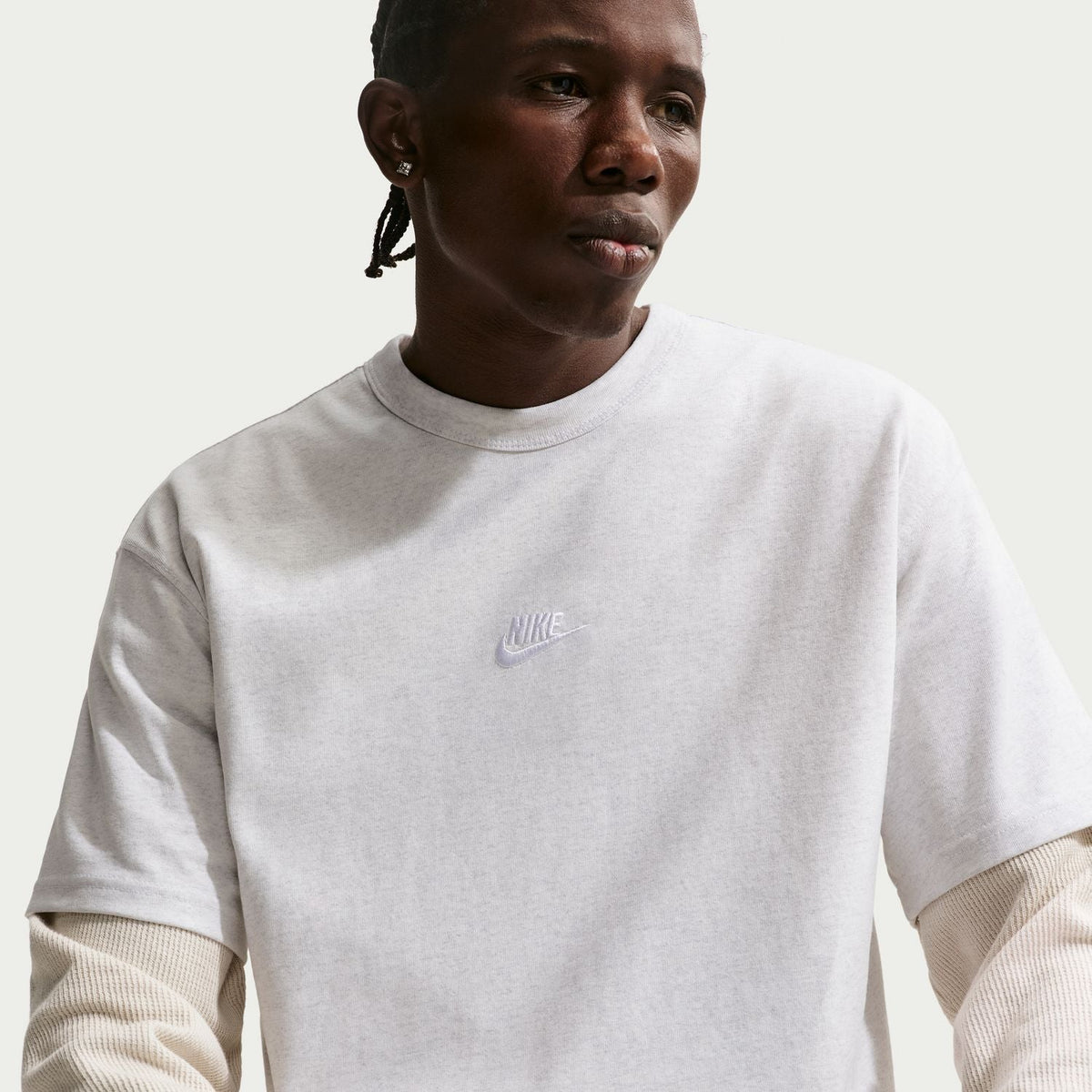 NIKE Classic HW Essential Tee - Mens