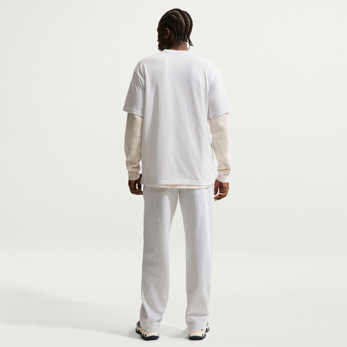 NIKE Classic HW Essential Tee - Mens