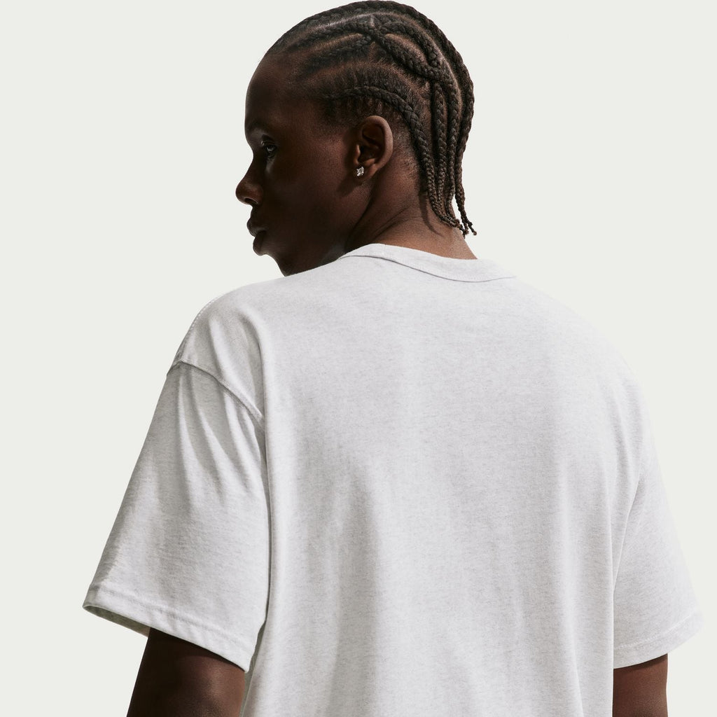 NIKE Classic HW Essential Tee - Mens