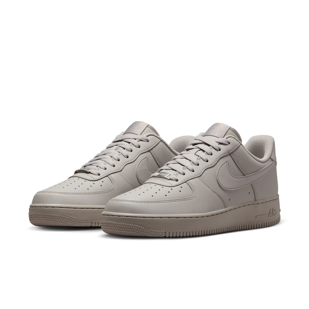 NIKE Air Force 1 Low 07 - Mens