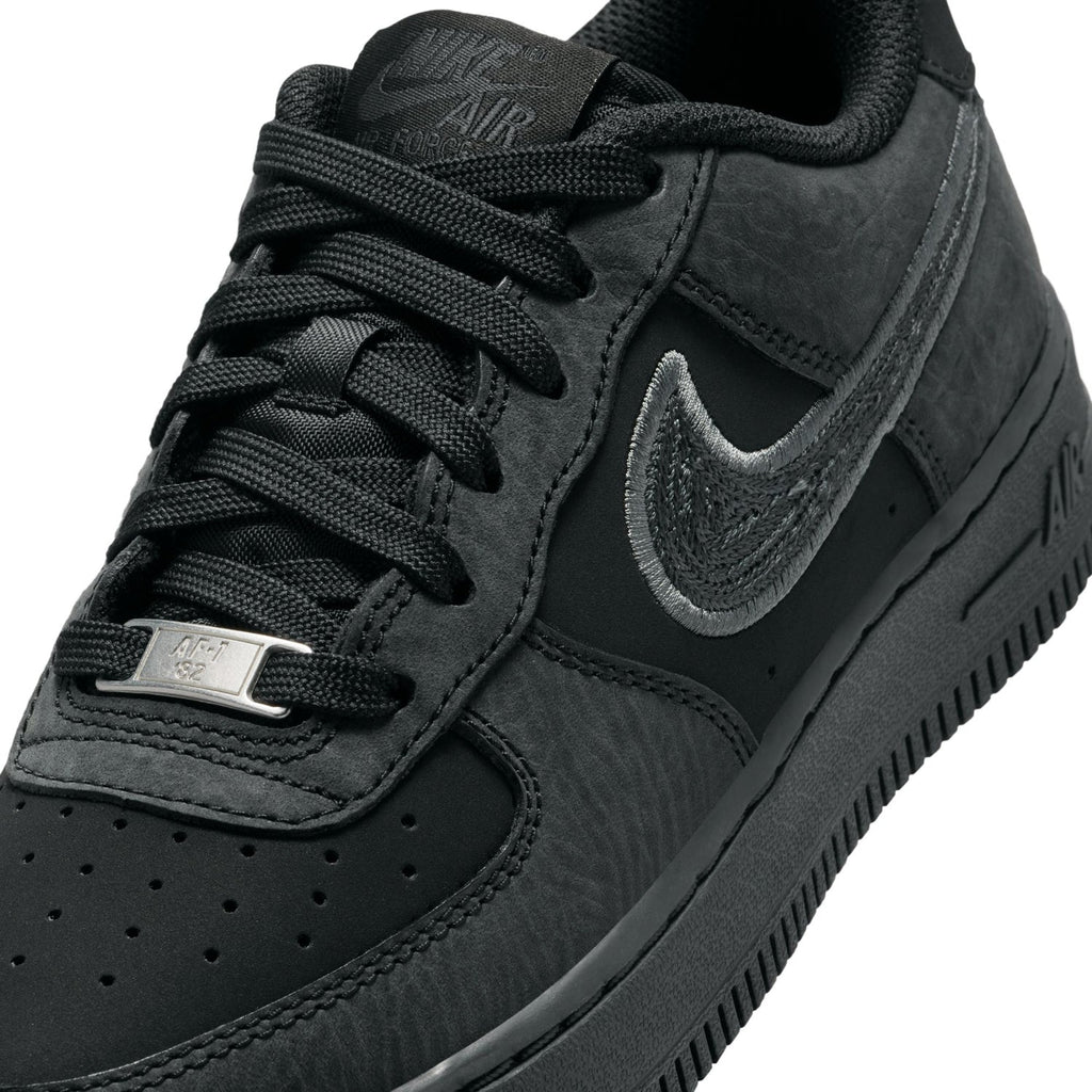 NIKE Air Force 1 LV8 - Youth