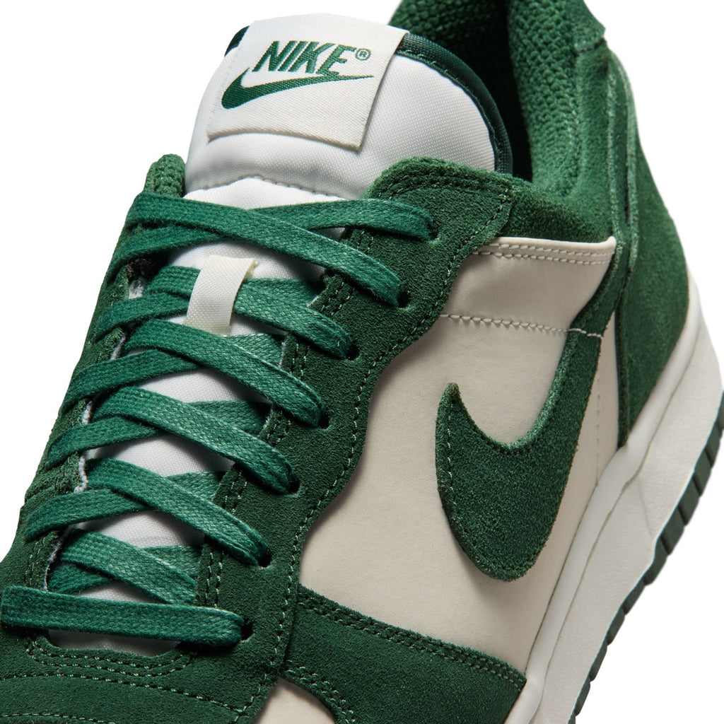 NIKE Big Nike Low - Mens