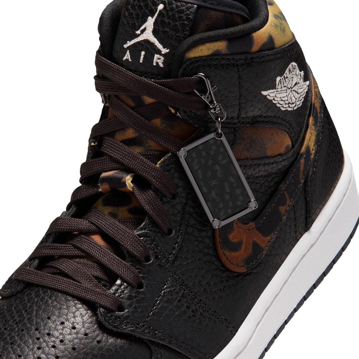 JORDAN AJ 1 Mid SE - Womens
