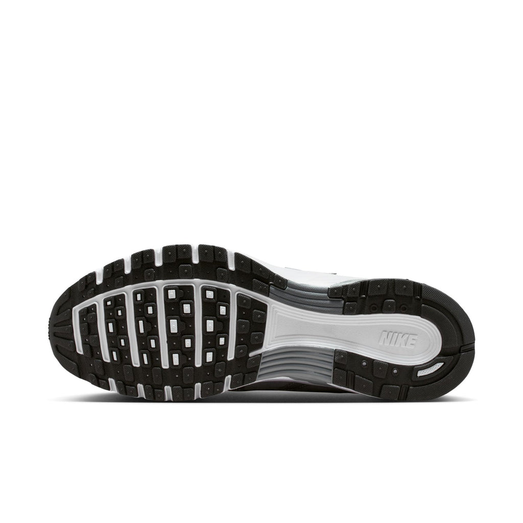 NIKE P-6000 - Mens