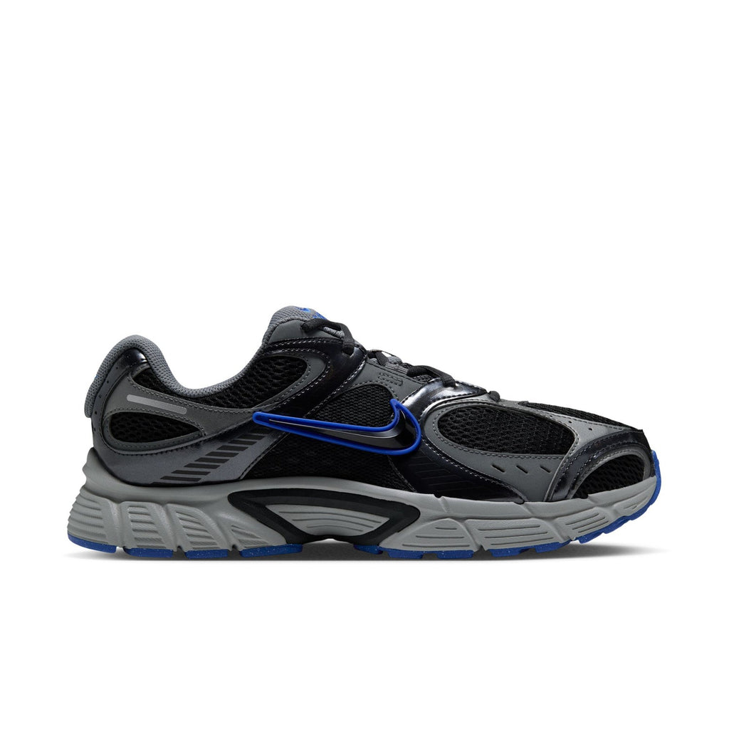 NIKE V5 RNR Wide Width- Mens