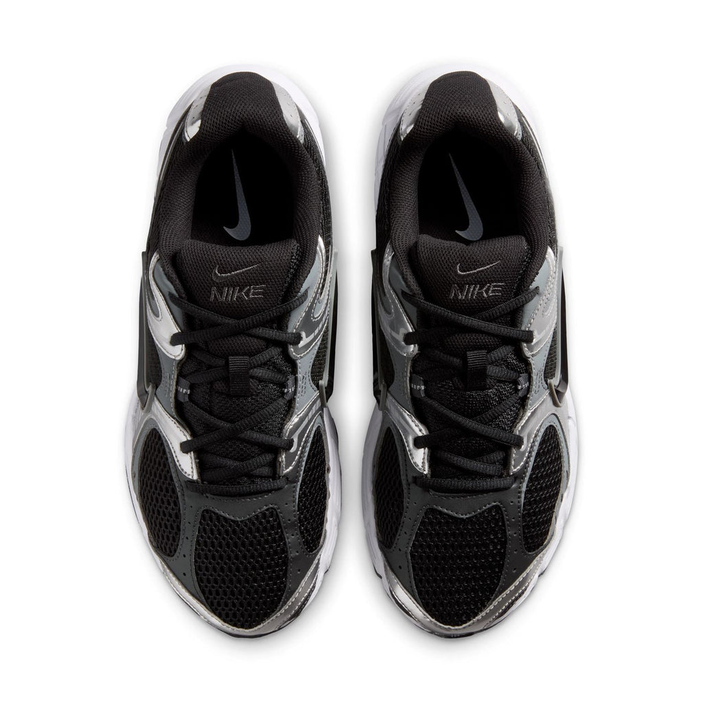 NIKE V5 RNR Wide Width- Mens
