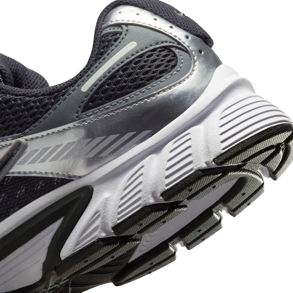 NIKE V5 RNR Wide Width- Mens