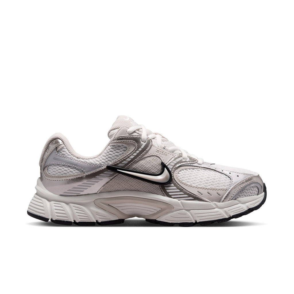 NIKE V5 RNR Wide - Womens