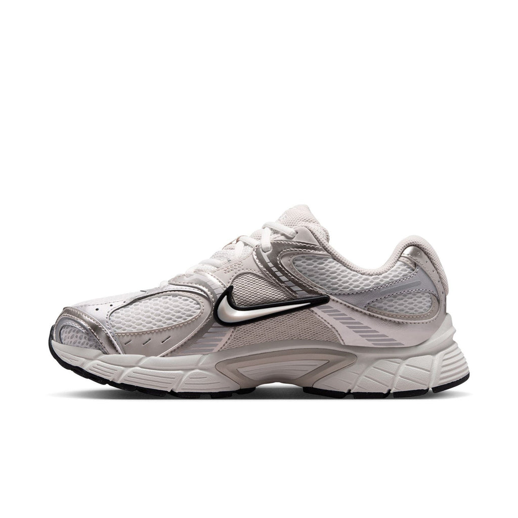 NIKE V5 RNR Wide - Womens