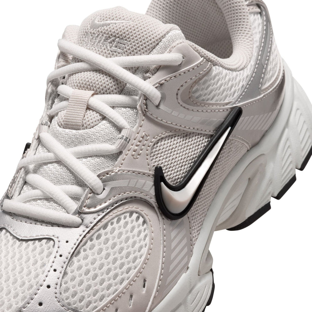 NIKE V5 RNR Wide - Womens