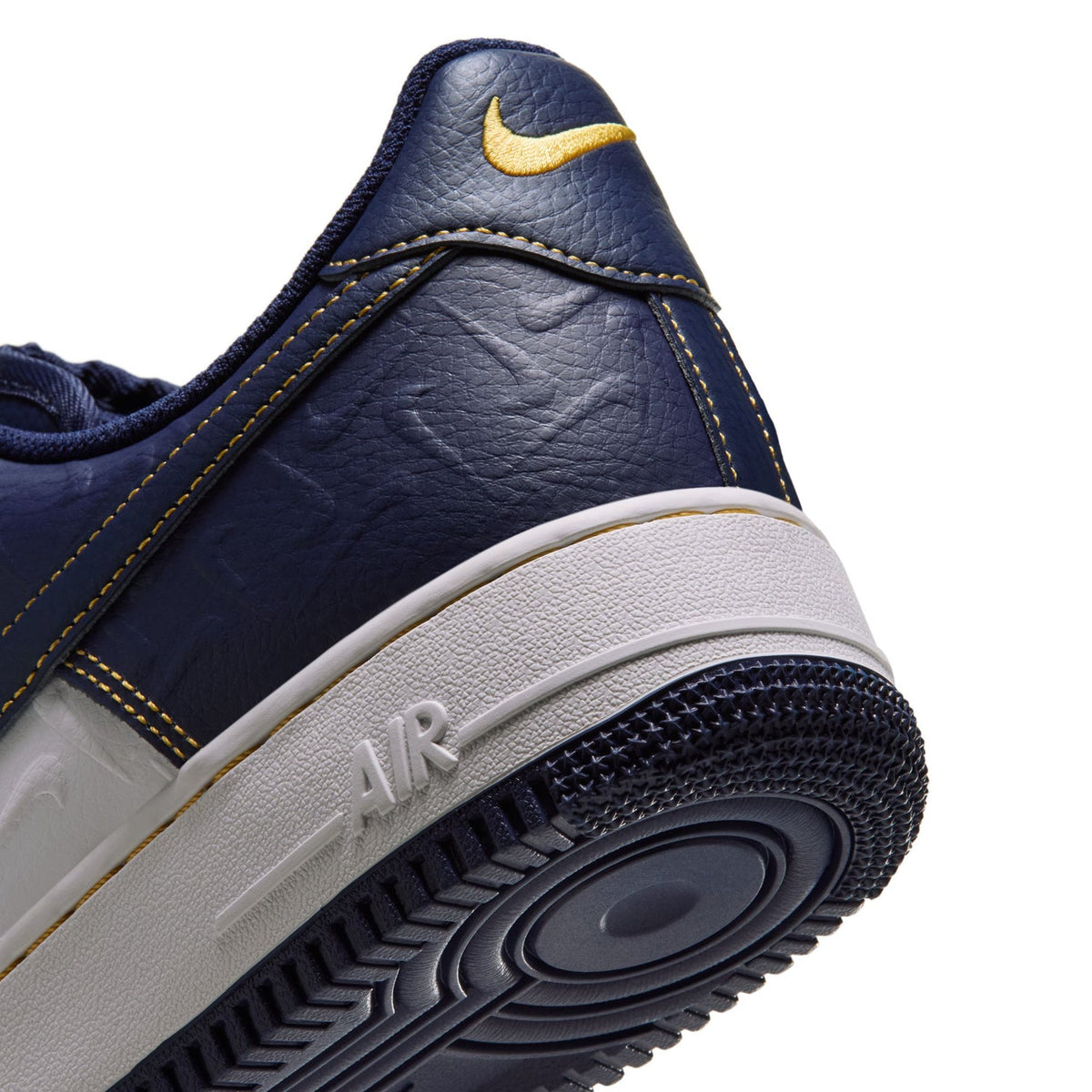 NIKE Air Force 1 Low 07 - Mens