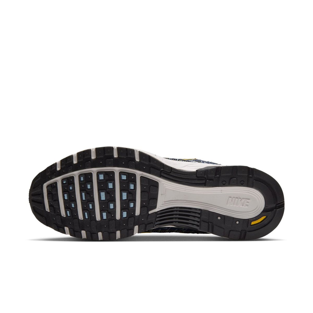 NIKE Authentic P-6000 SE - Mens