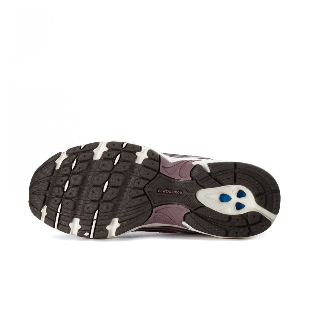 NEW BALANCE 530 Wide - Womens